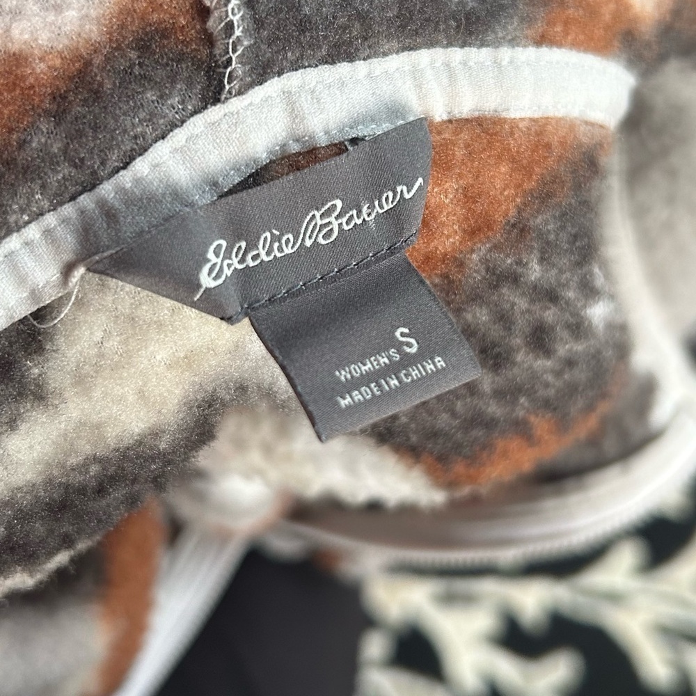 Eddie Bauer We Wander Fleece Half Zip Hoodie - Picture 2 of 9
